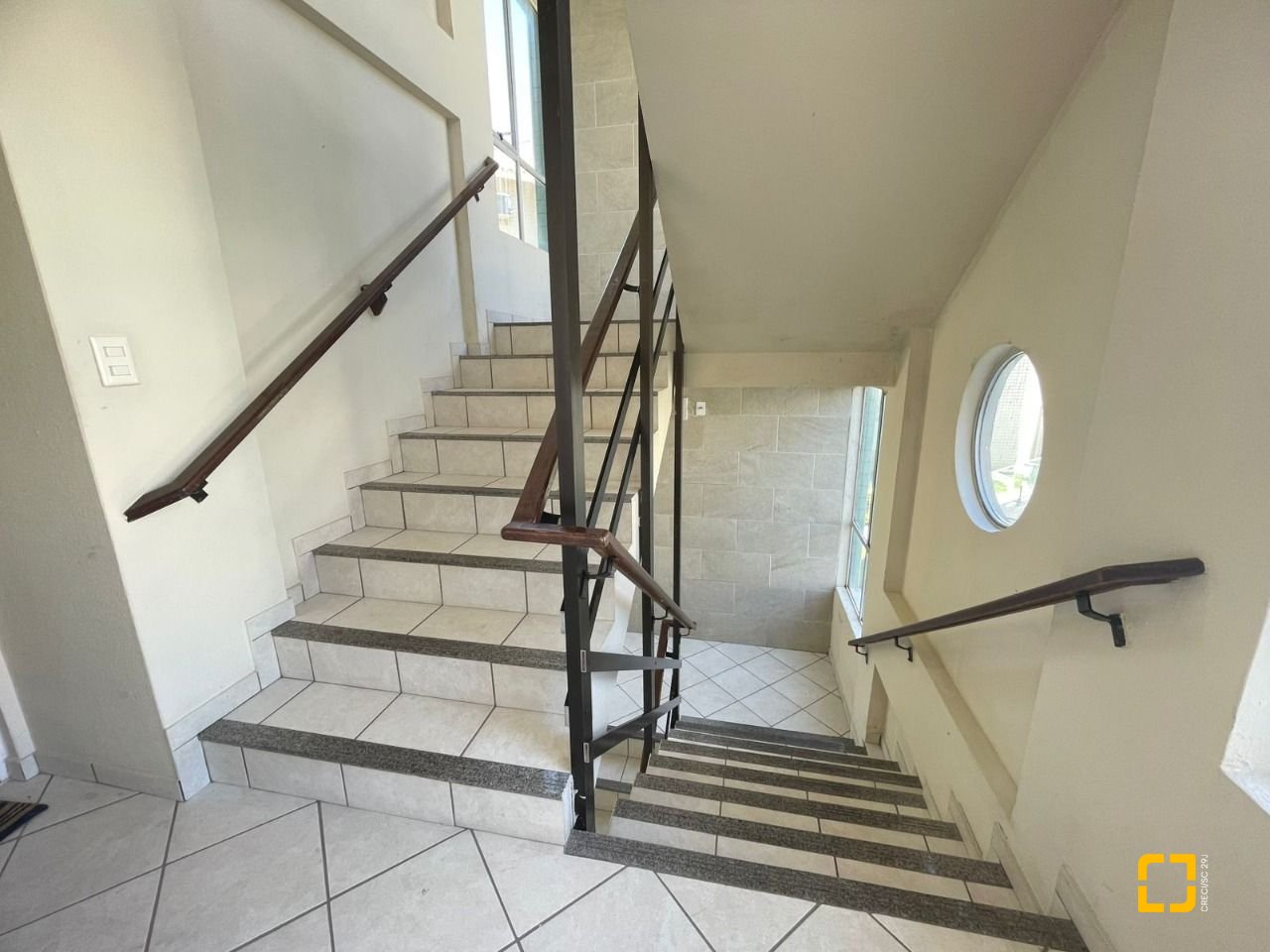 Apartamento com 76m², 3 quartos (sendo 1 suíte), 2 garagens, no bairro Praia Brava em Florianópolis