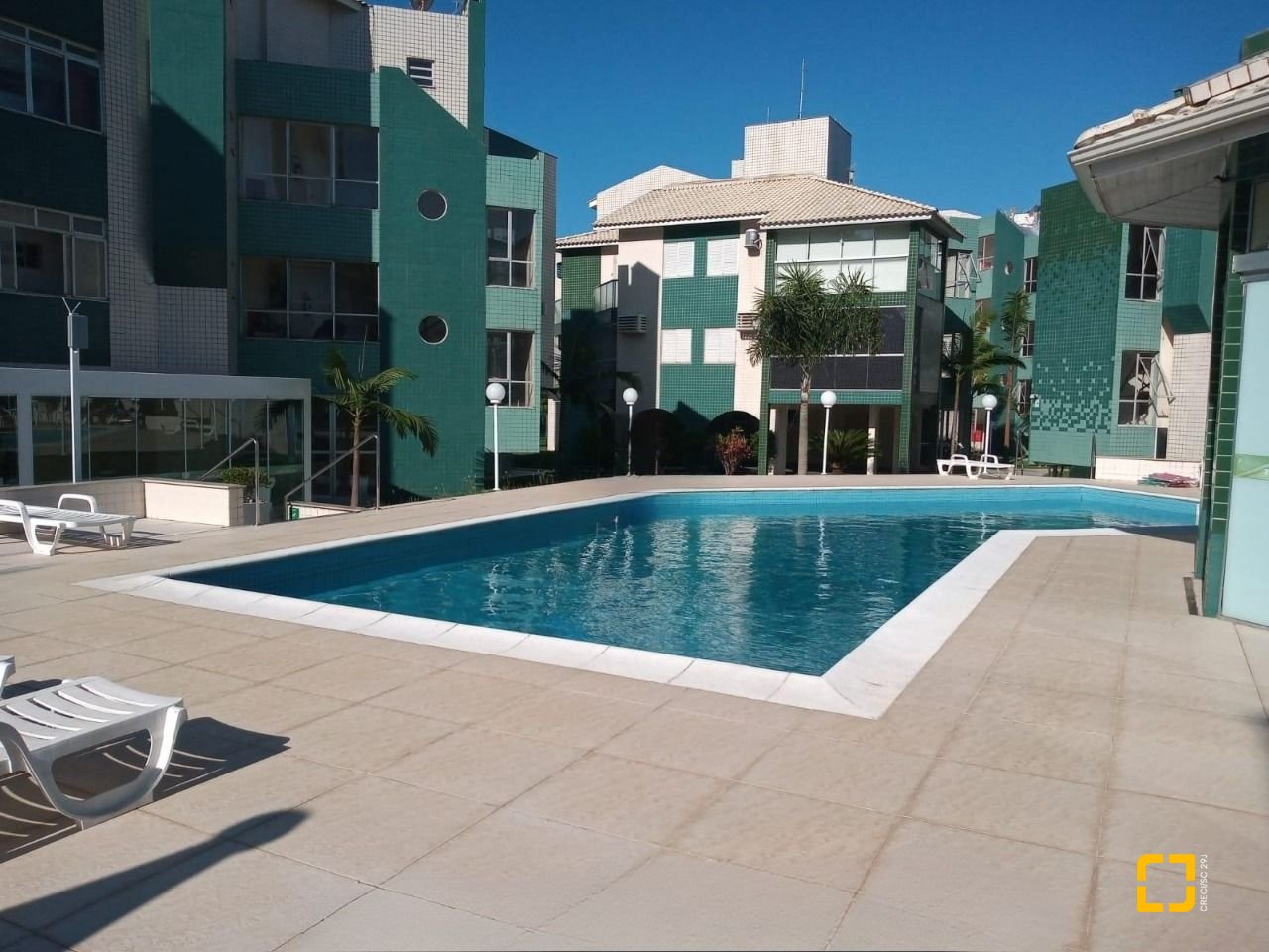 Apartamento com 76m², 2 quartos (sendo 1 suíte), 2 garagens, no bairro Praia Brava em Florianópolis