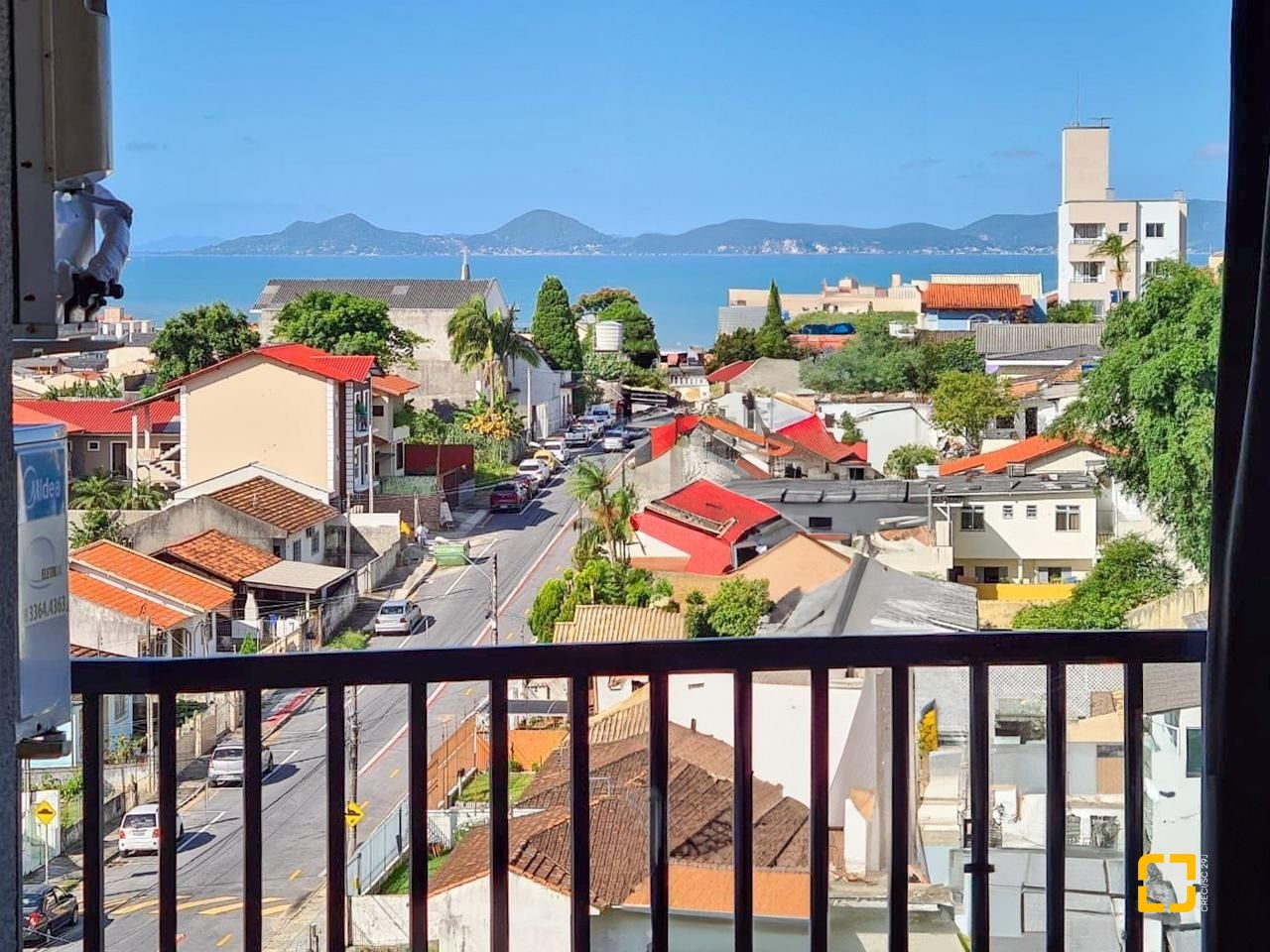 Apartamento com 88m², 3 quartos (sendo 1 suíte), 2 garagens, no bairro Jardim Cidade de Florianópolis em São José