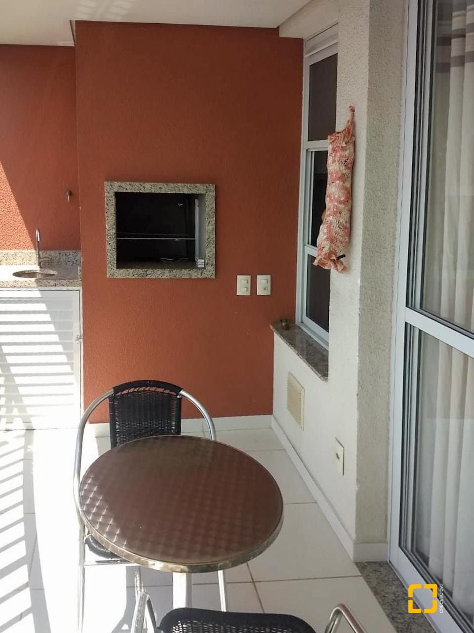 Apartamento com 88m², 3 quartos (sendo 1 suíte), 2 garagens, no bairro Jardim Cidade de Florianópolis em São José