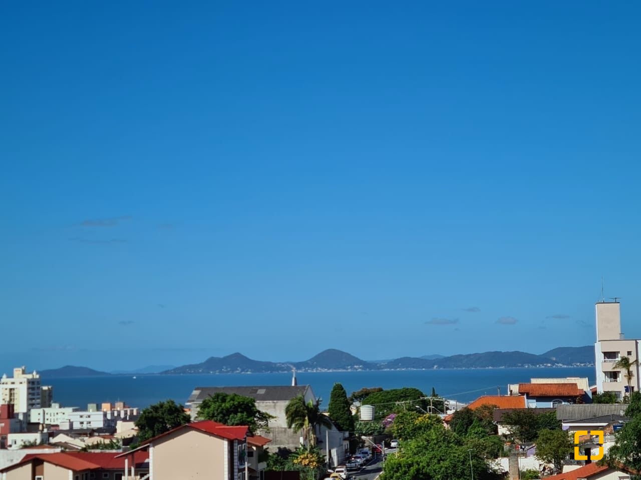 Apartamento com 88m², 3 quartos (sendo 1 suíte), 2 garagens, no bairro Jardim Cidade de Florianópolis em São José
