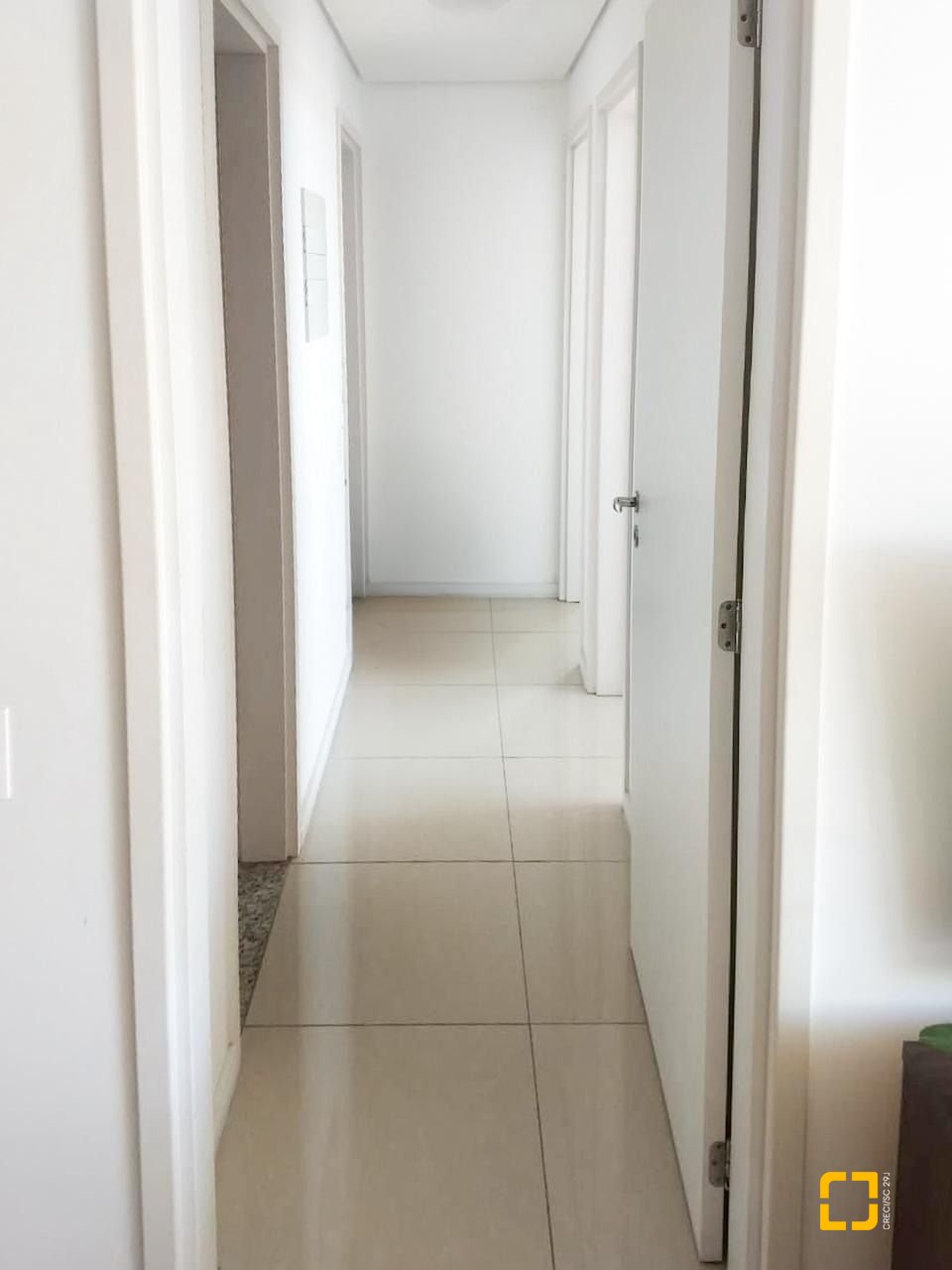 Apartamento com 88m², 3 quartos (sendo 1 suíte), 2 garagens, no bairro Jardim Cidade de Florianópolis em São José