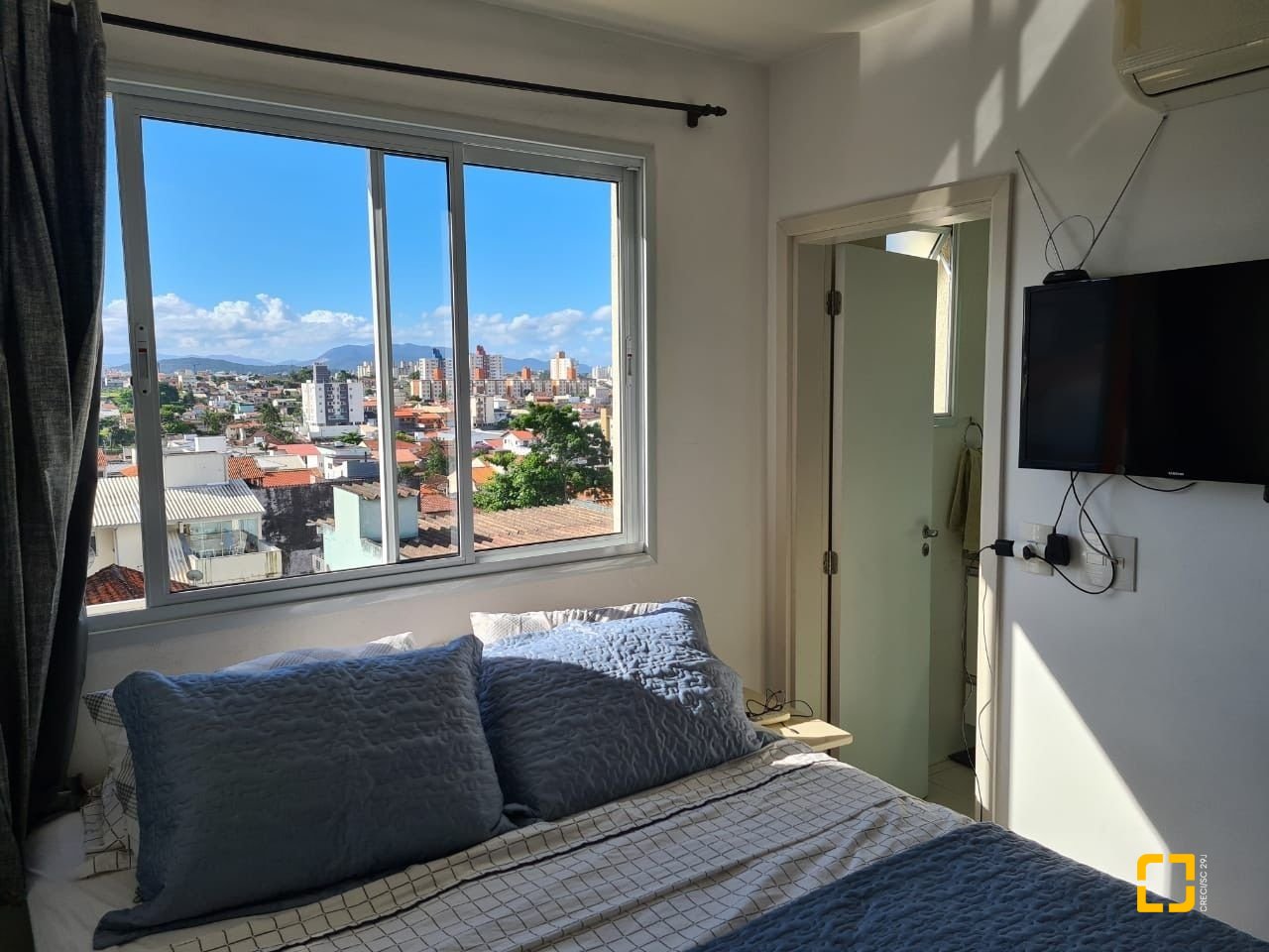 Apartamento com 88m², 3 quartos (sendo 1 suíte), 2 garagens, no bairro Jardim Cidade de Florianópolis em São José