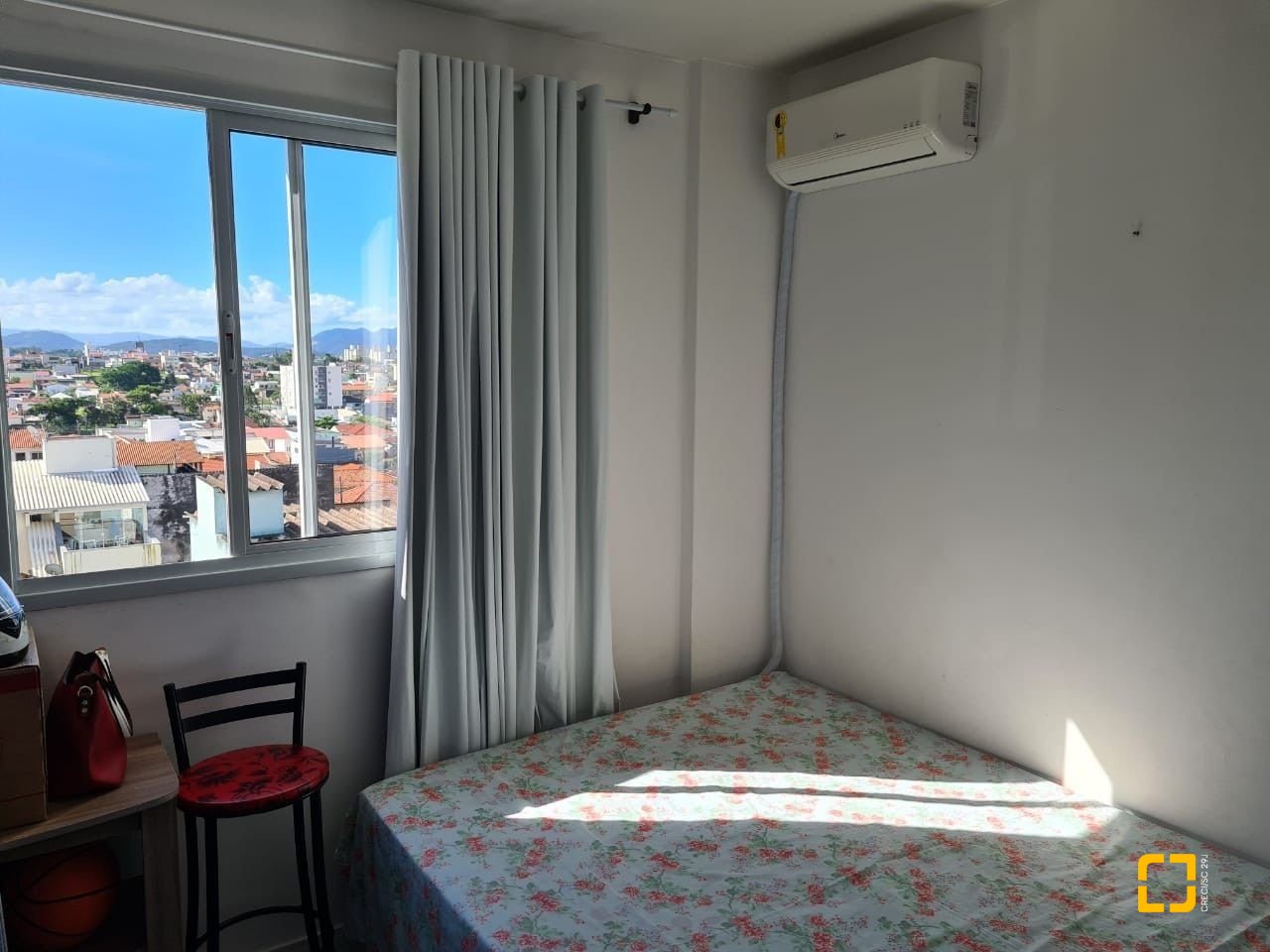 Apartamento com 88m², 3 quartos (sendo 1 suíte), 2 garagens, no bairro Jardim Cidade de Florianópolis em São José