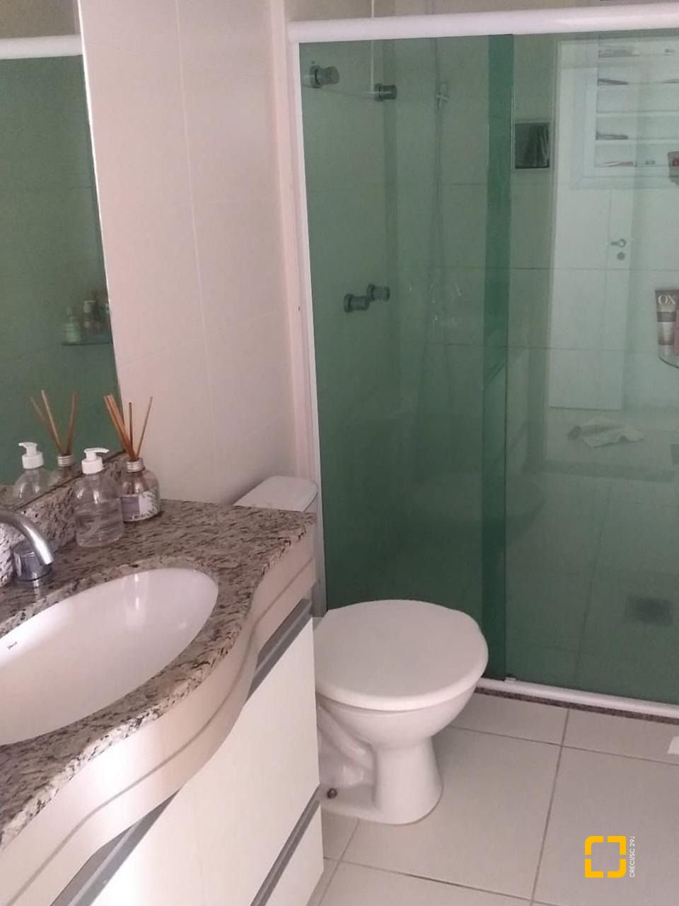 Apartamento com 88m², 3 quartos (sendo 1 suíte), 2 garagens, no bairro Jardim Cidade de Florianópolis em São José