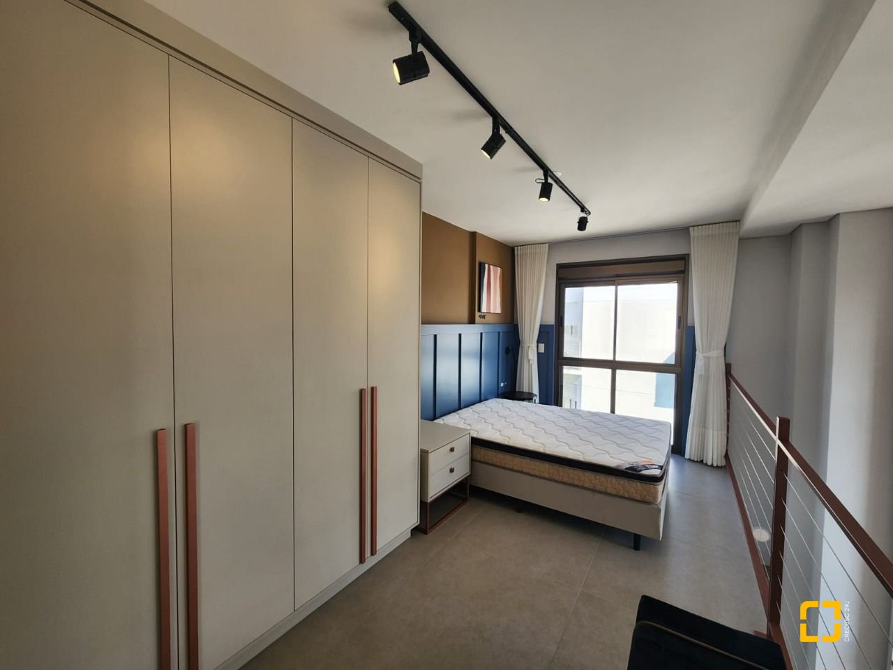 Apartamento com 60m², 2 quartos (sendo 1 suíte), 1 garagem, no bairro Carvoeira em Florianópolis