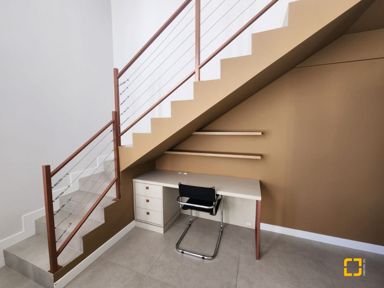 Apartamento com 60m², 2 quartos (sendo 1 suíte), 1 garagem, no bairro Carvoeira em Florianópolis