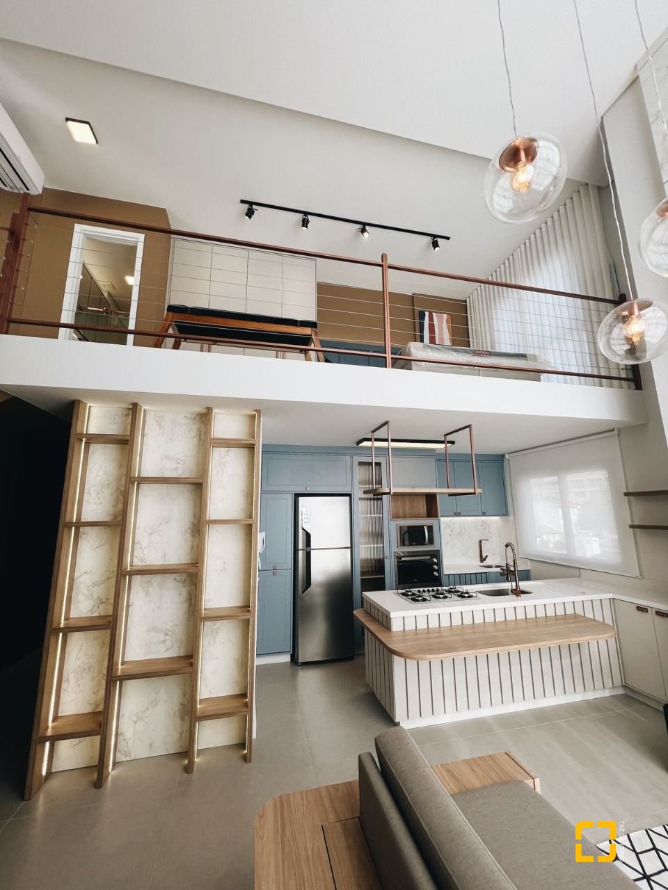 Apartamento com 60m², 2 quartos (sendo 1 suíte), 1 garagem, no bairro Carvoeira em Florianópolis
