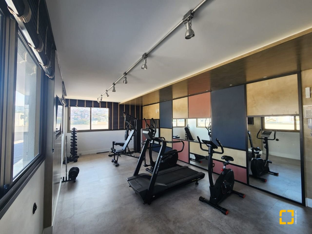 Apartamento com 60m², 2 quartos (sendo 1 suíte), 1 garagem, no bairro Carvoeira em Florianópolis