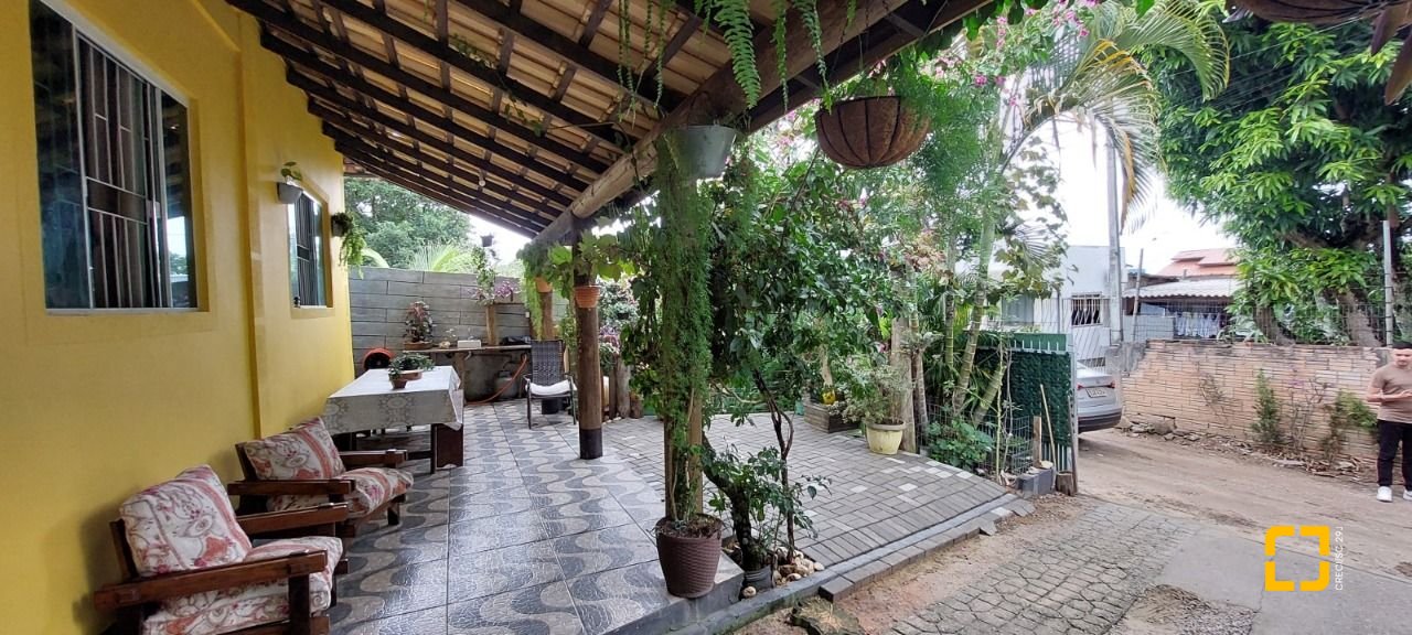 Casa com 90m², 4 quartos, 2 garagens, no bairro Rio Vermelho em Florianópolis