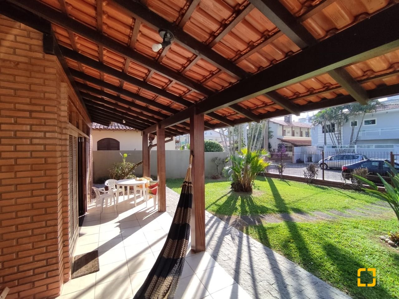 Casa com 188m², 6 quartos (sendo 1 suíte), 3 garagens, no bairro Ingleses em Florianópolis