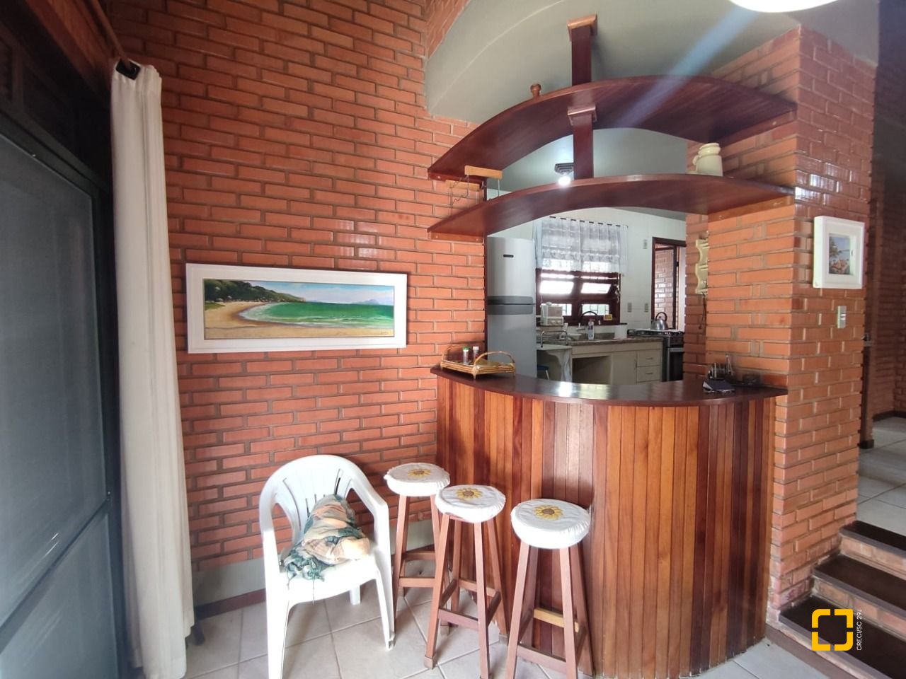 Casa com 188m², 6 quartos (sendo 1 suíte), 3 garagens, no bairro Ingleses em Florianópolis