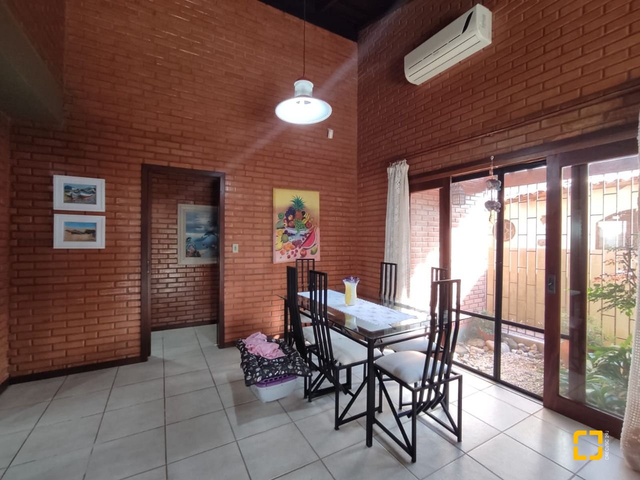 Casa com 188m², 6 quartos (sendo 1 suíte), 3 garagens, no bairro Ingleses em Florianópolis
