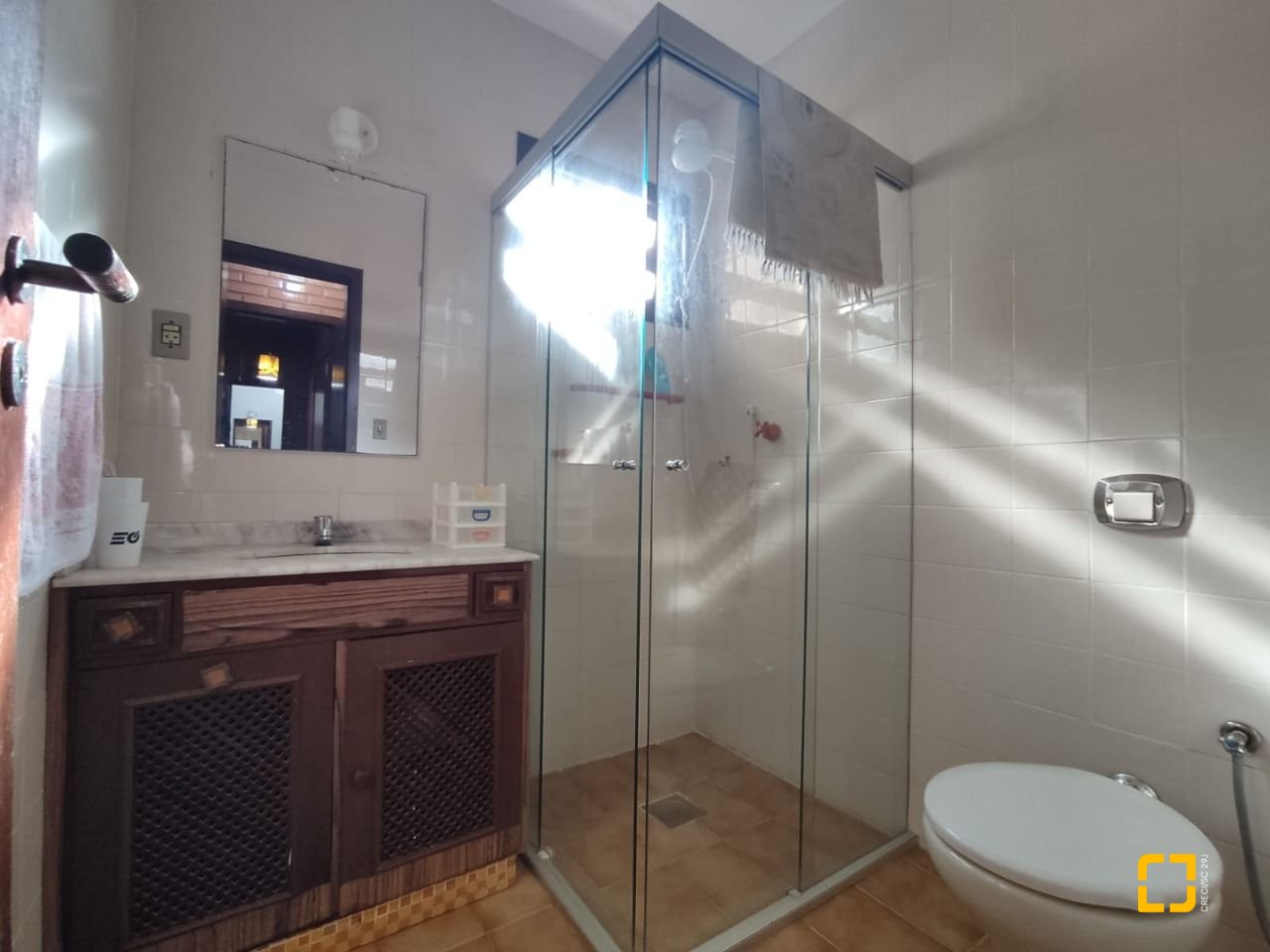 Casa com 188m², 6 quartos (sendo 1 suíte), 3 garagens, no bairro Ingleses em Florianópolis