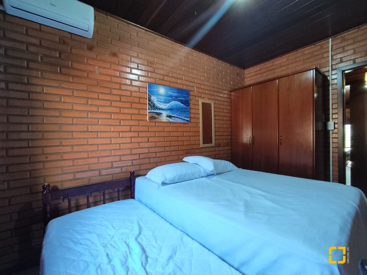 Casa com 188m², 6 quartos (sendo 1 suíte), 3 garagens, no bairro Ingleses em Florianópolis