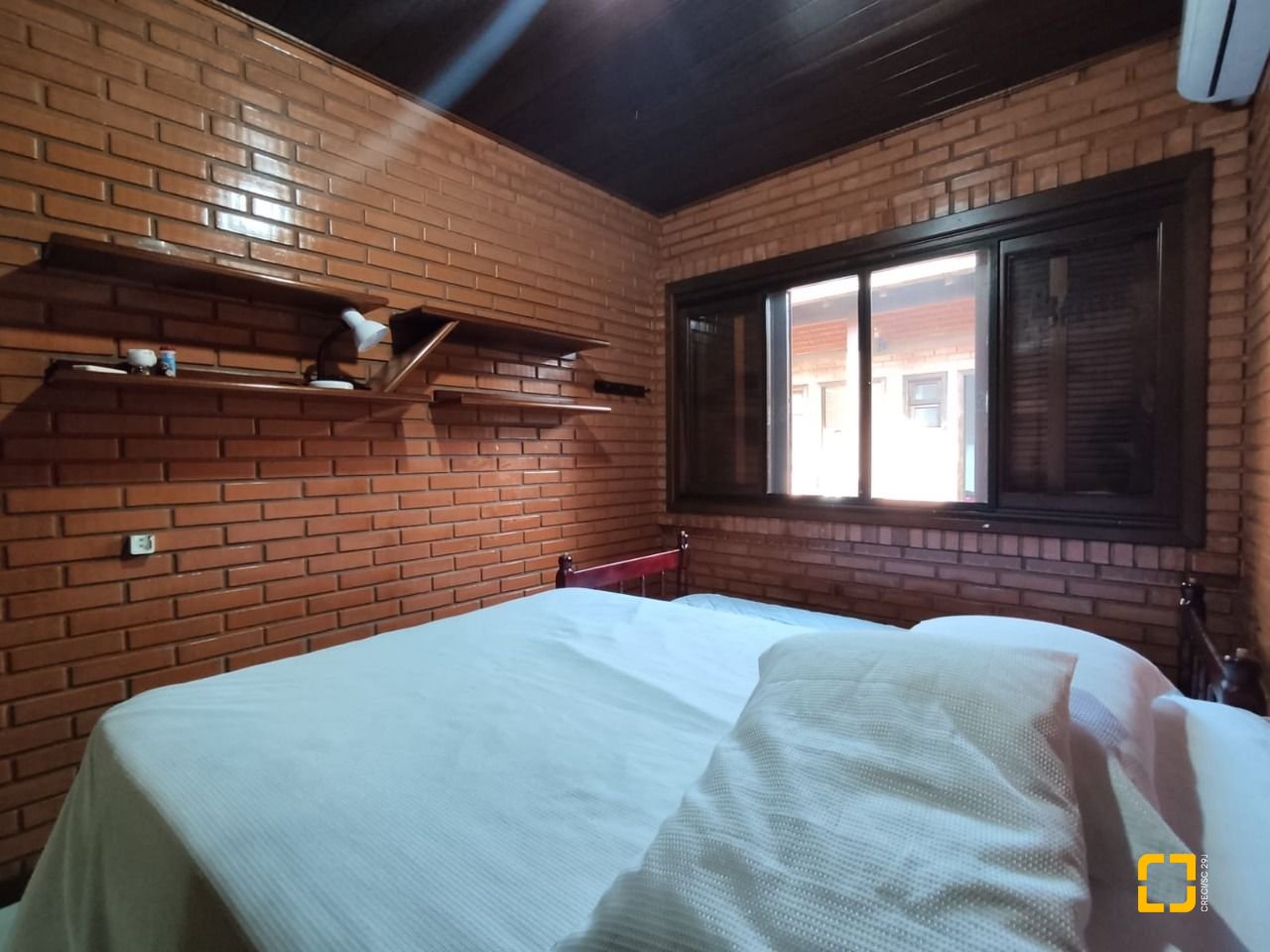 Casa com 188m², 6 quartos (sendo 1 suíte), 3 garagens, no bairro Ingleses em Florianópolis