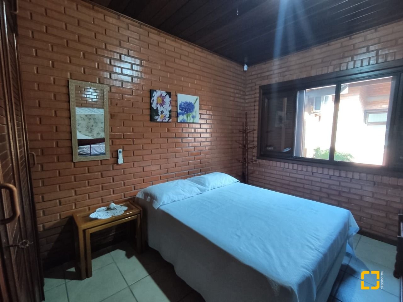 Casa com 188m², 6 quartos (sendo 1 suíte), 3 garagens, no bairro Ingleses em Florianópolis
