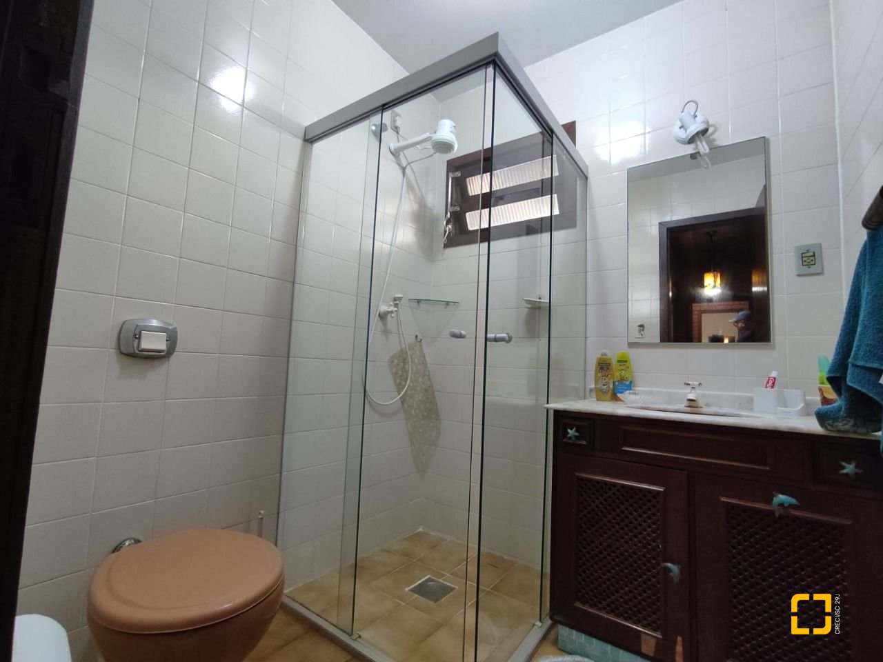 Casa com 188m², 6 quartos (sendo 1 suíte), 3 garagens, no bairro Ingleses em Florianópolis