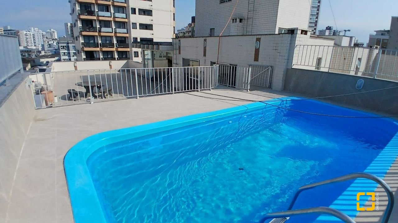 Apartamento com 131m², 5 quartos (sendo 2 suítes), 1 garagem, no bairro Balneário em Florianópolis
