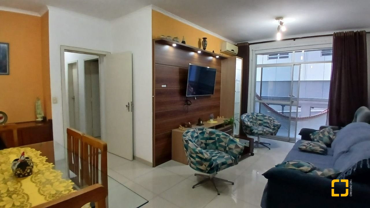 Apartamento com 131m², 5 quartos (sendo 2 suítes), 1 garagem, no bairro Balneário em Florianópolis