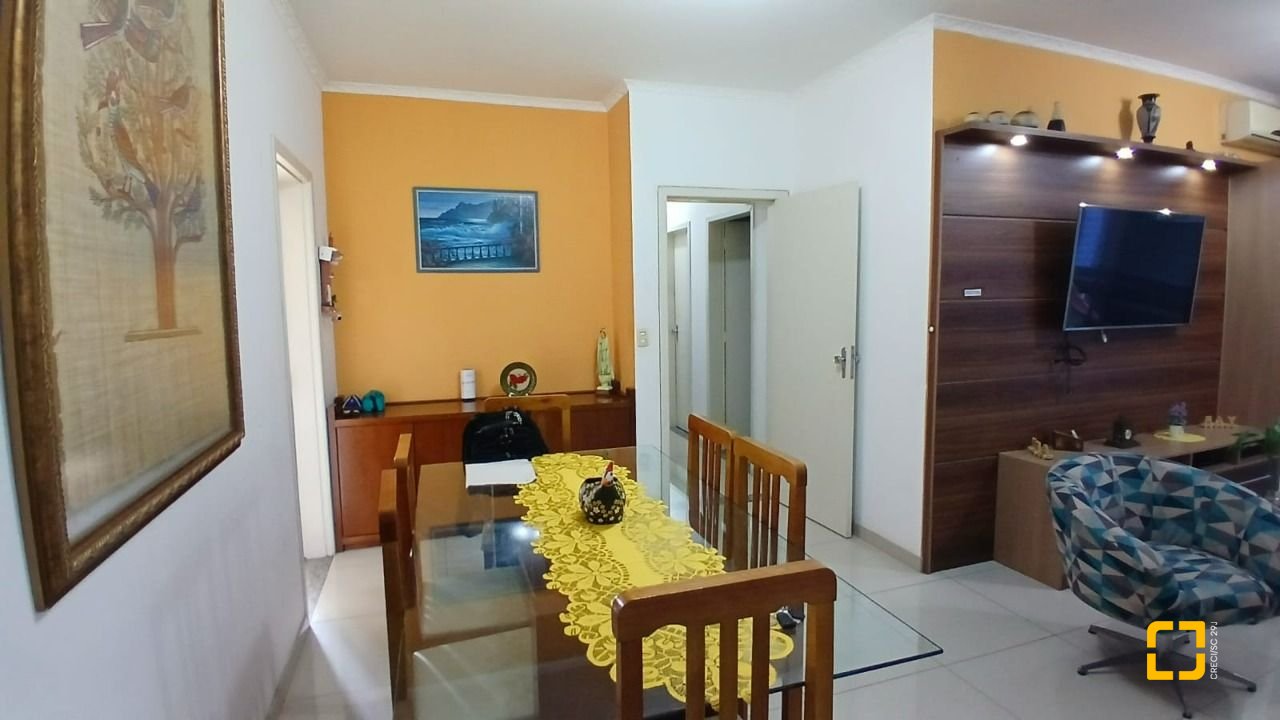 Apartamento com 131m², 5 quartos (sendo 2 suítes), 1 garagem, no bairro Balneário em Florianópolis