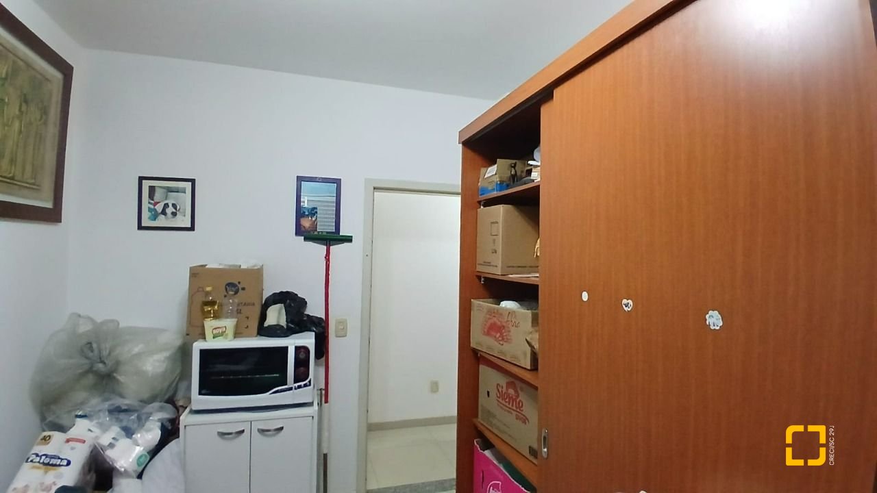 Apartamento com 131m², 5 quartos (sendo 2 suítes), 1 garagem, no bairro Balneário em Florianópolis