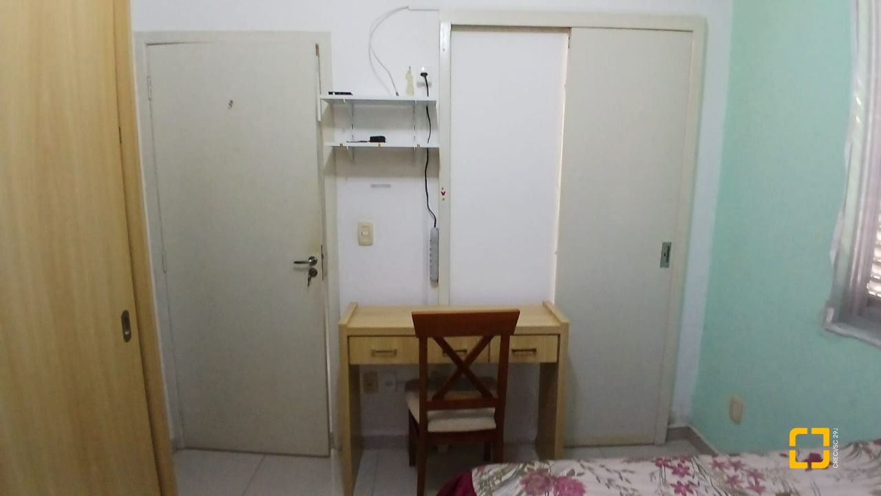 Apartamento com 131m², 5 quartos (sendo 2 suítes), 1 garagem, no bairro Balneário em Florianópolis