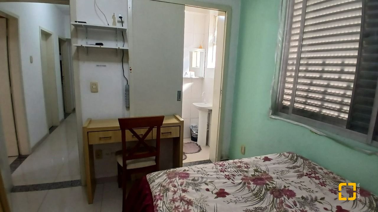 Apartamento com 131m², 5 quartos (sendo 2 suítes), 1 garagem, no bairro Balneário em Florianópolis