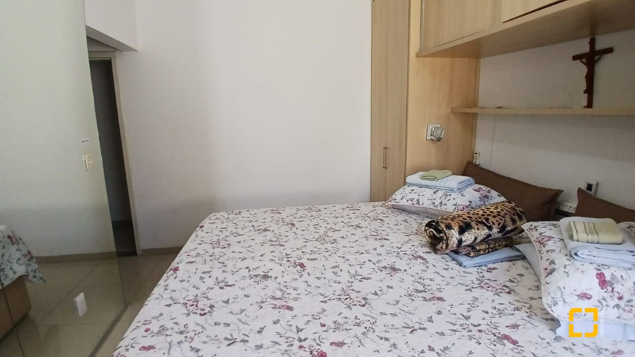 Apartamento com 131m², 5 quartos (sendo 2 suítes), 1 garagem, no bairro Balneário em Florianópolis
