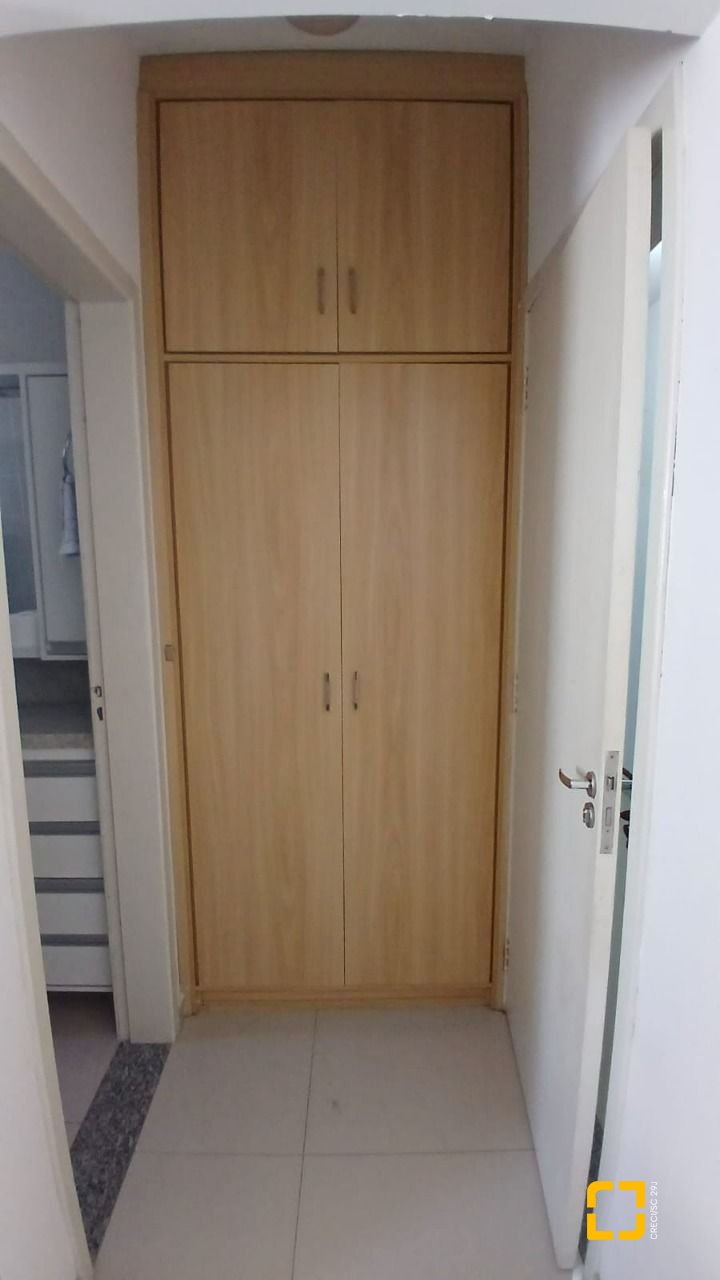 Apartamento com 131m², 5 quartos (sendo 2 suítes), 1 garagem, no bairro Balneário em Florianópolis