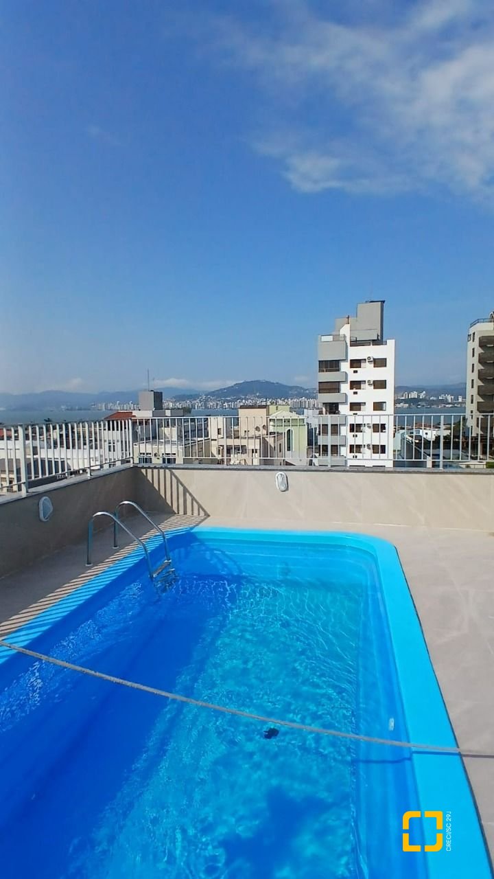 Apartamento com 131m², 5 quartos (sendo 2 suítes), 1 garagem, no bairro Balneário em Florianópolis