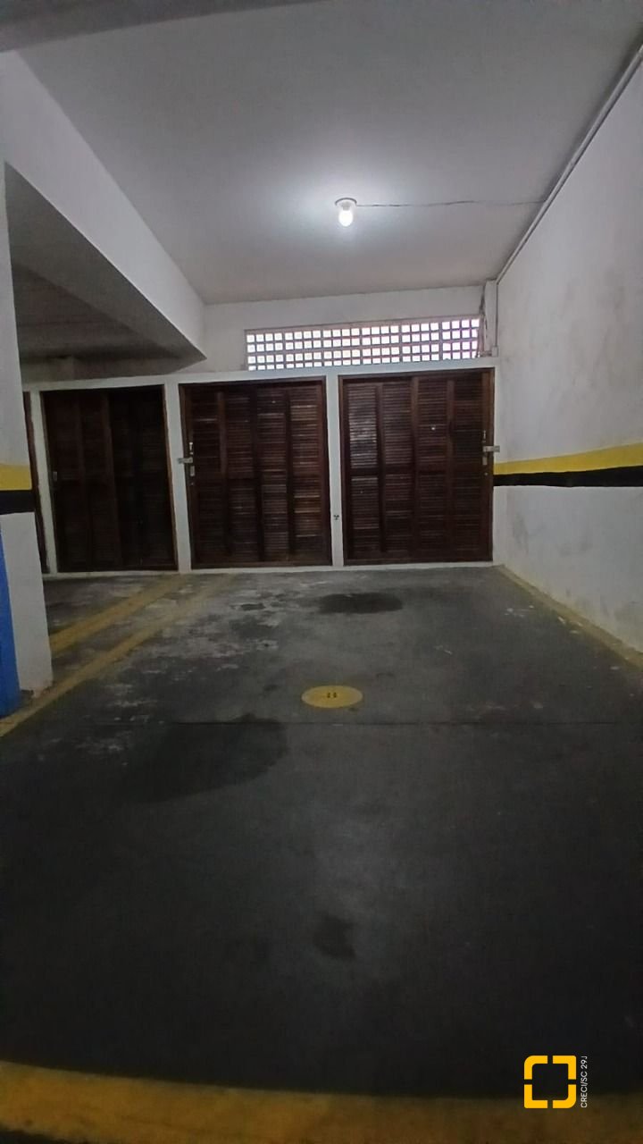 Apartamento com 131m², 5 quartos (sendo 2 suítes), 1 garagem, no bairro Balneário em Florianópolis