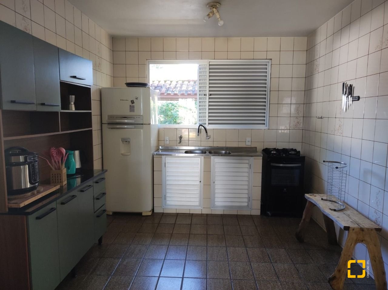 Casa com 110m², 3 quartos, 2 garagens, no bairro Enseada de Brito em Palhoça