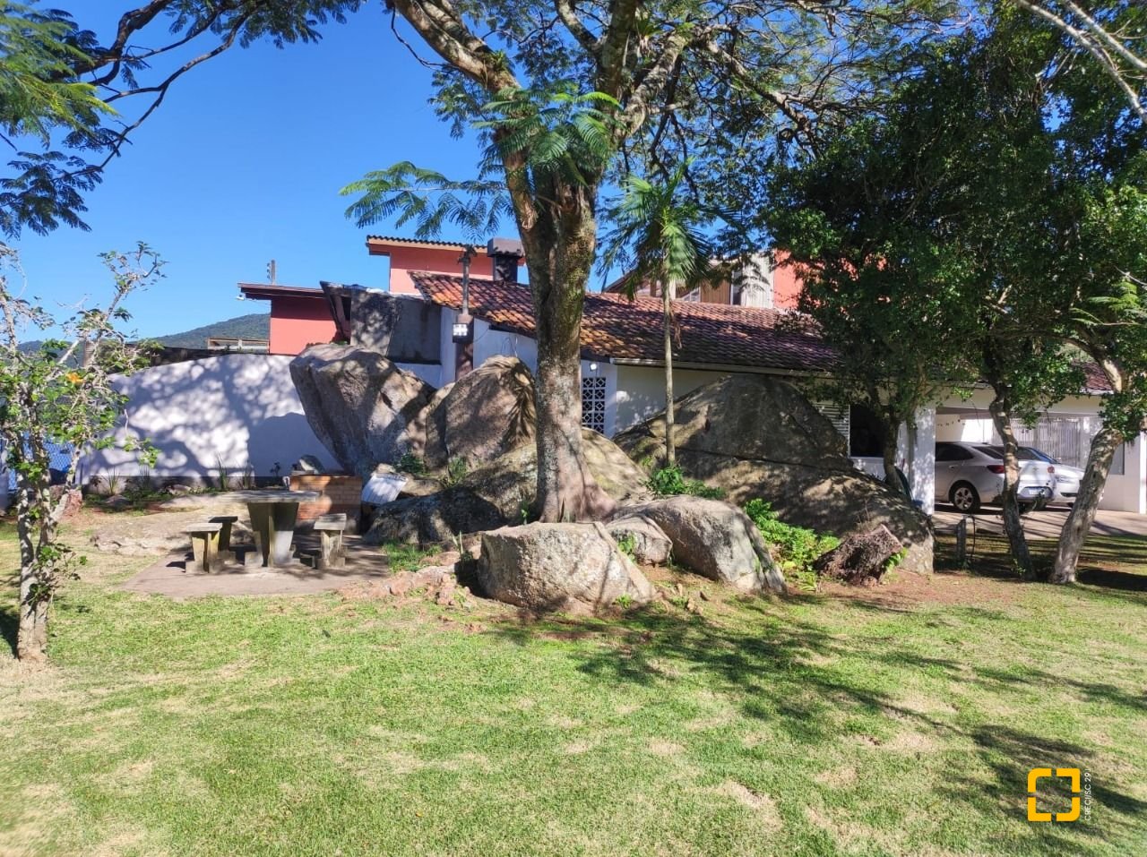 Casa com 110m², 3 quartos, 2 garagens, no bairro Enseada de Brito em Palhoça