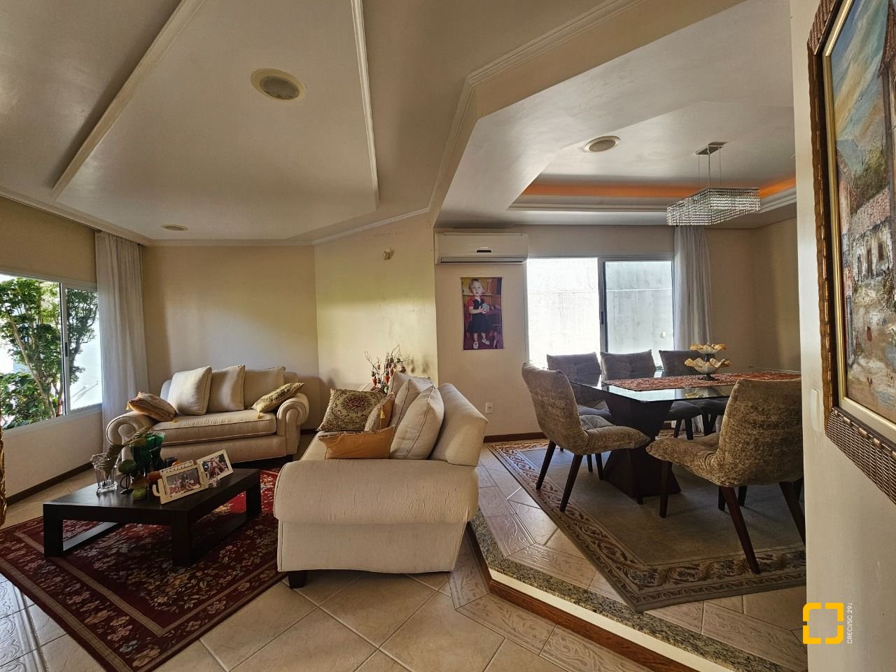 Casa com 350m², 4 quartos (sendo 3 suítes), 2 garagens, no bairro Canto em Florianópolis
