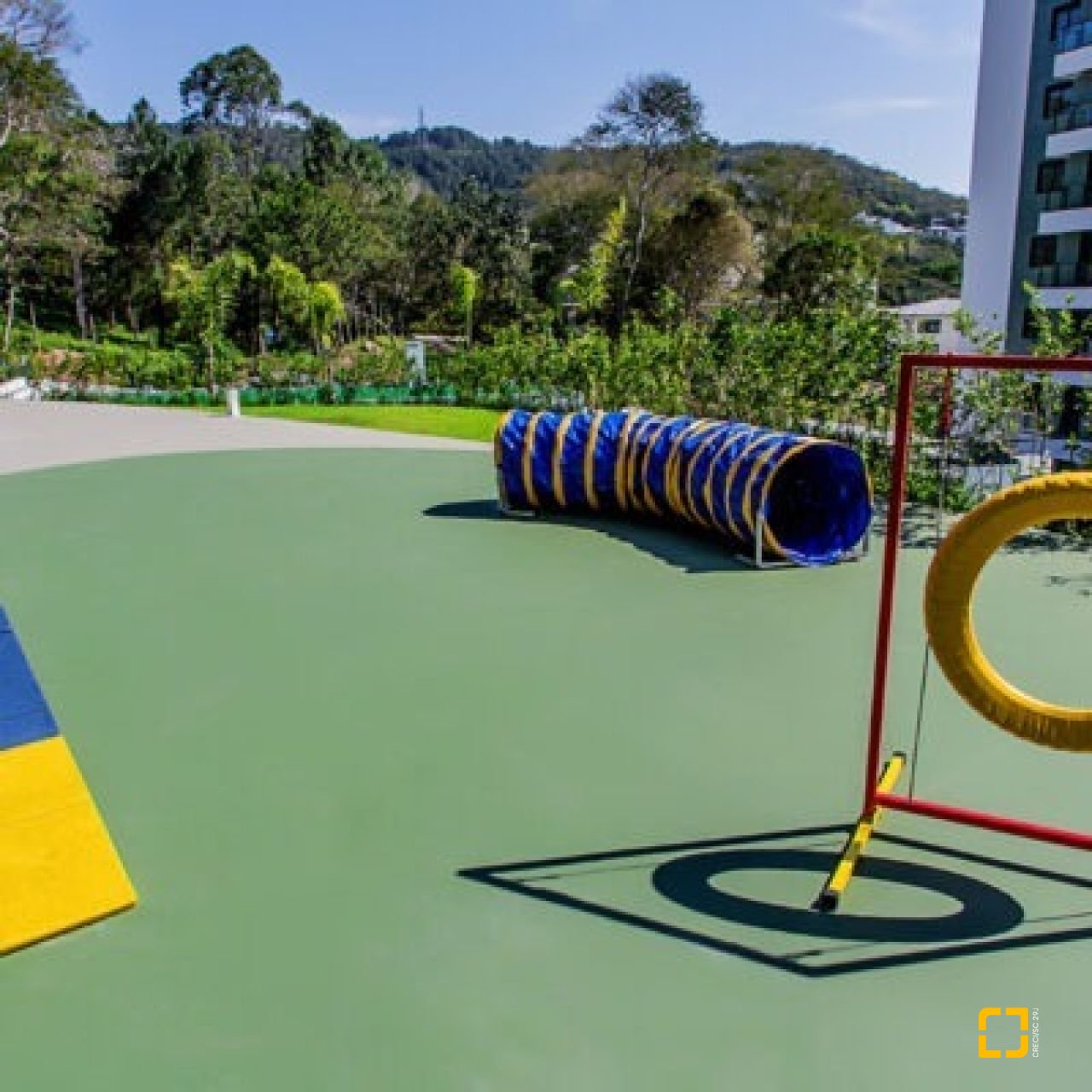 Apartamento com 69m², 3 quartos (sendo 1 suíte), 2 garagens, no bairro Itacorubi em Florianópolis