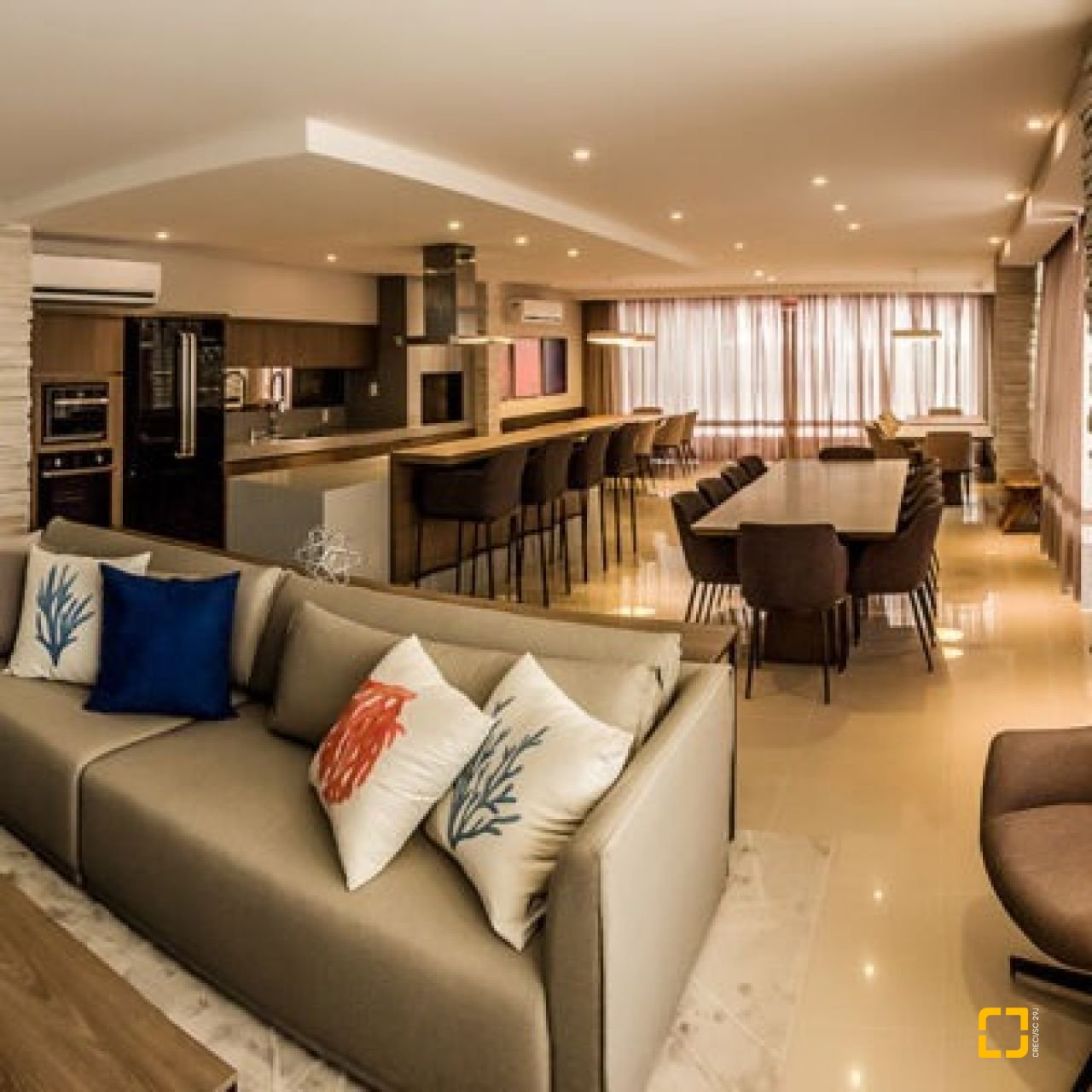 Apartamento com 69m², 3 quartos (sendo 1 suíte), 2 garagens, no bairro Itacorubi em Florianópolis