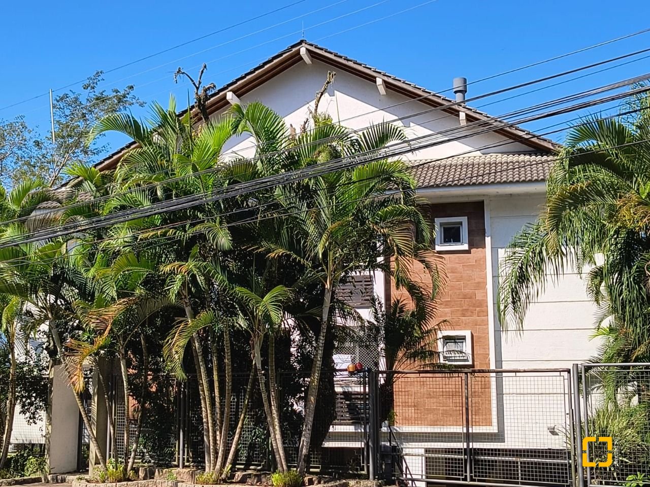 Apartamento com 142m², 4 quartos (sendo 2 suítes), 20 garagens, no bairro Lagoa da Conceição em Florianópolis