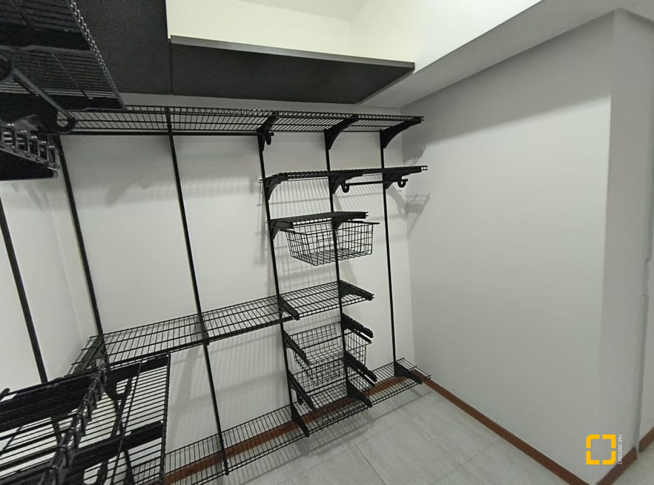 Apartamento com 142m², 4 quartos (sendo 2 suítes), 20 garagens, no bairro Lagoa da Conceição em Florianópolis