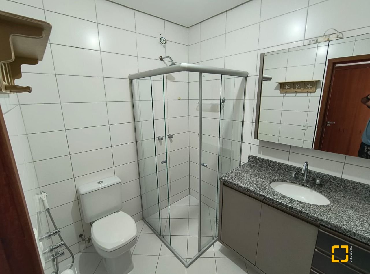 Apartamento com 142m², 4 quartos (sendo 2 suítes), 20 garagens, no bairro Lagoa da Conceição em Florianópolis