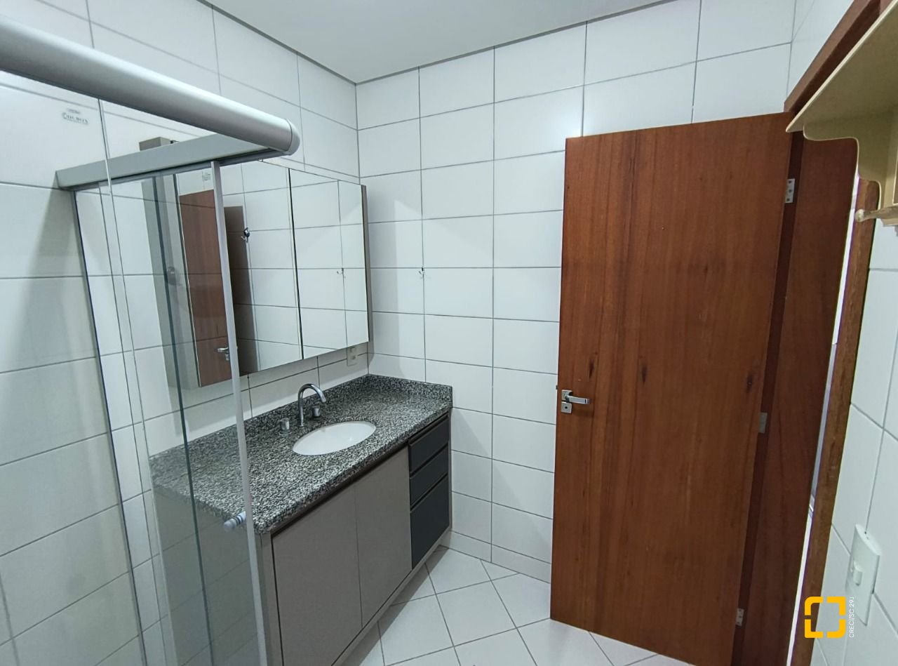 Apartamento com 142m², 4 quartos (sendo 2 suítes), 20 garagens, no bairro Lagoa da Conceição em Florianópolis