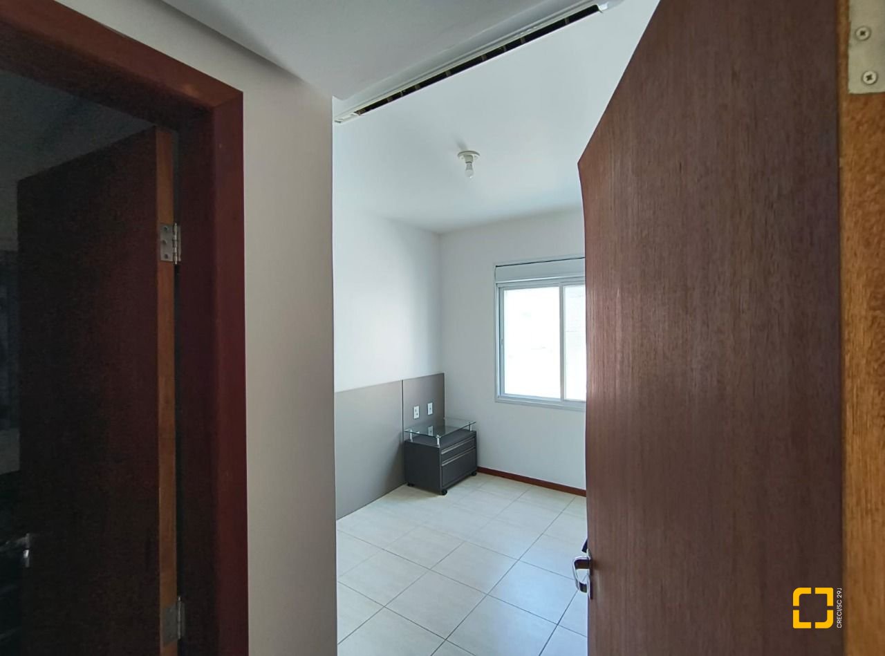 Apartamento com 142m², 4 quartos (sendo 2 suítes), 20 garagens, no bairro Lagoa da Conceição em Florianópolis