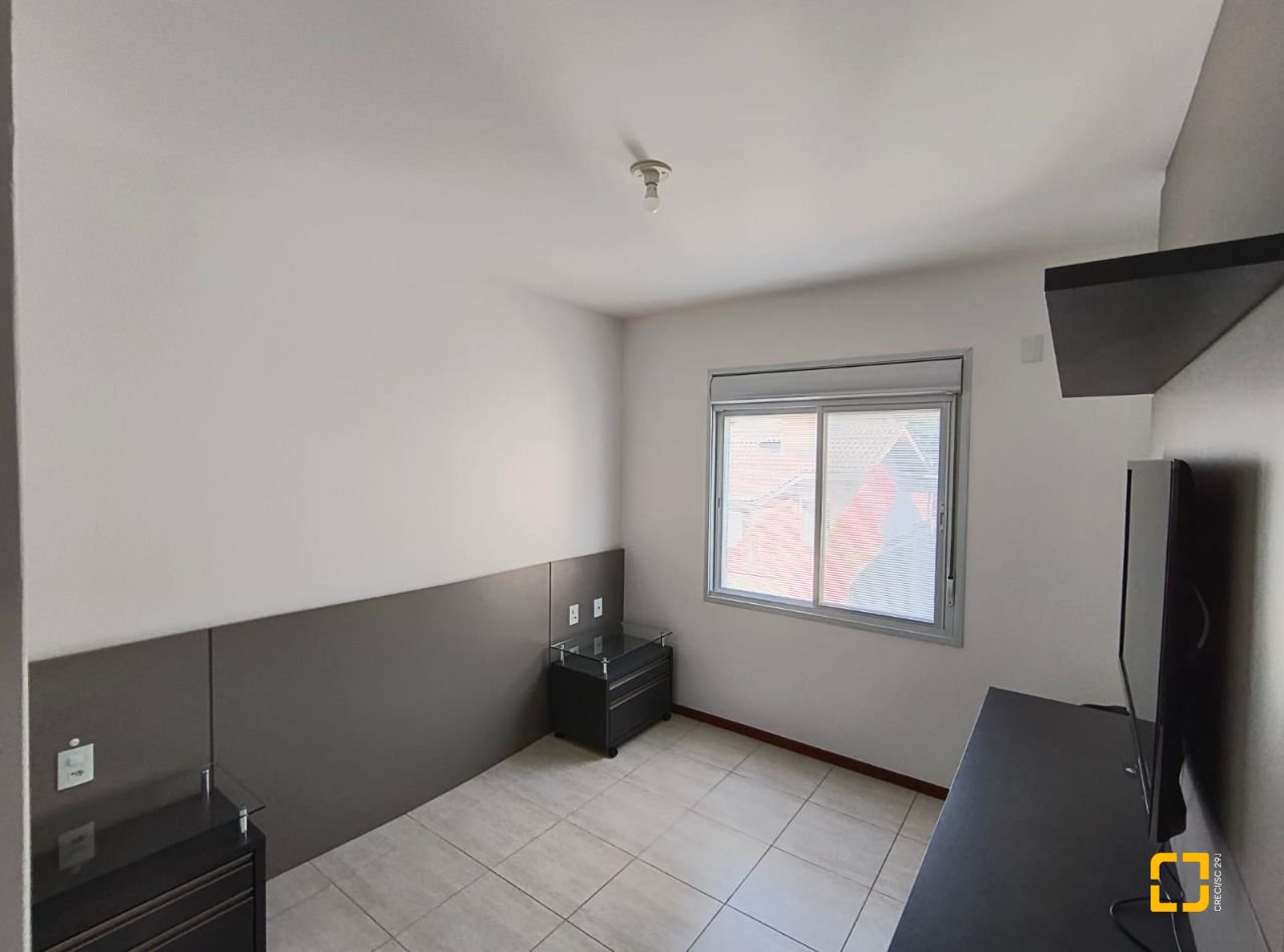Apartamento com 142m², 4 quartos (sendo 2 suítes), 20 garagens, no bairro Lagoa da Conceição em Florianópolis