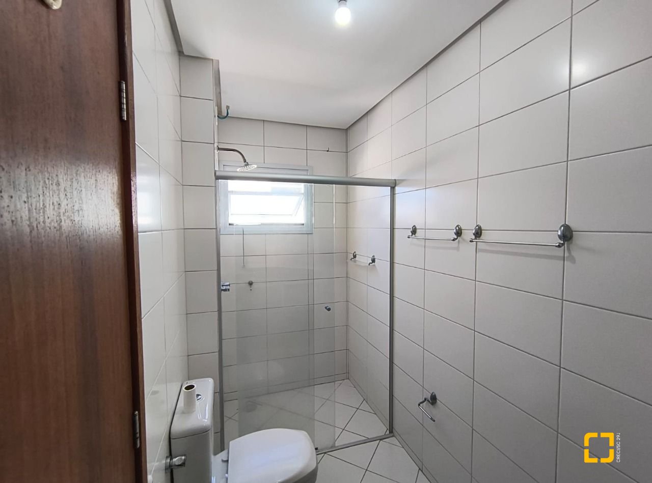 Apartamento com 142m², 4 quartos (sendo 2 suítes), 20 garagens, no bairro Lagoa da Conceição em Florianópolis