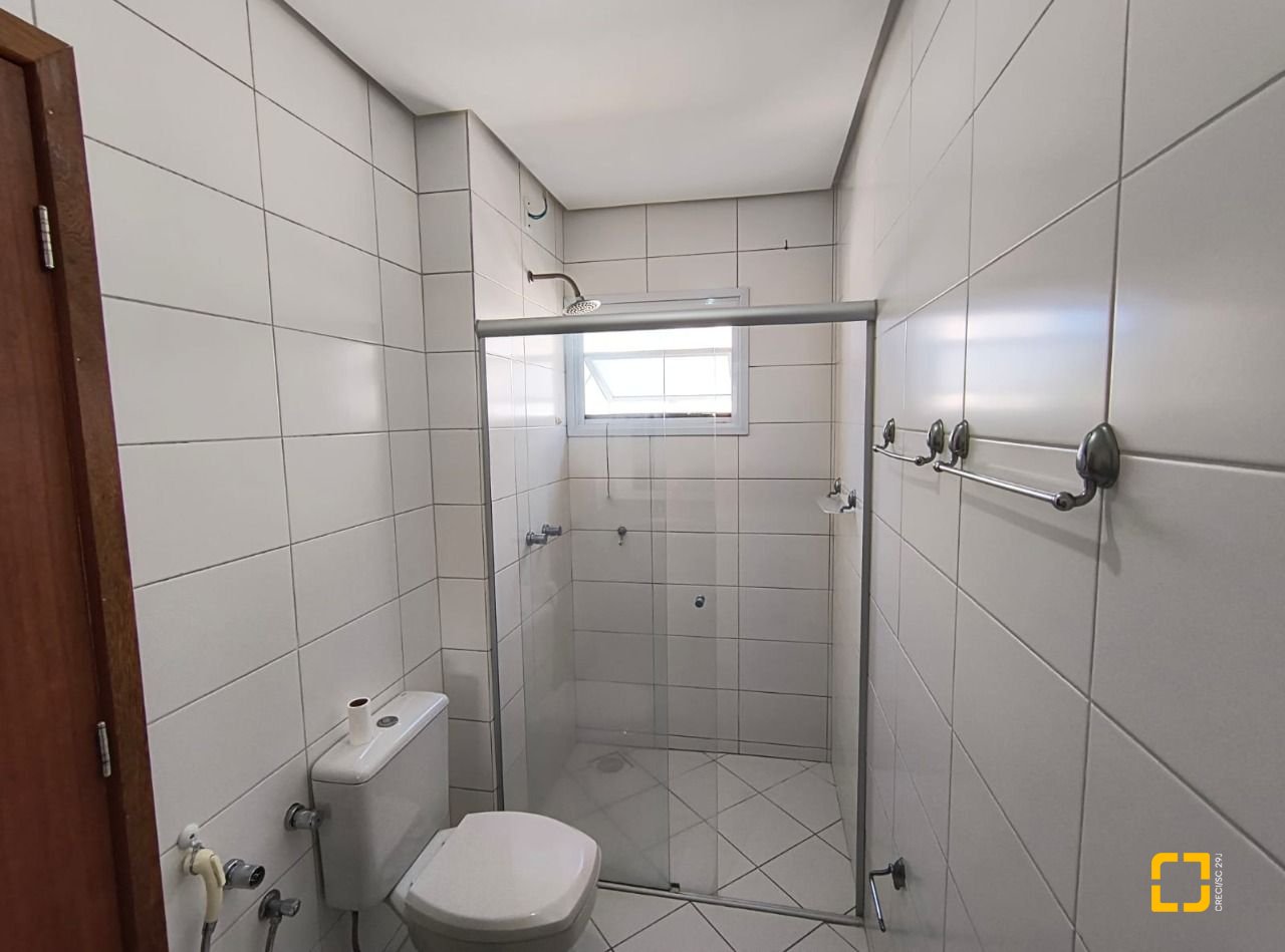 Apartamento com 142m², 4 quartos (sendo 2 suítes), 20 garagens, no bairro Lagoa da Conceição em Florianópolis