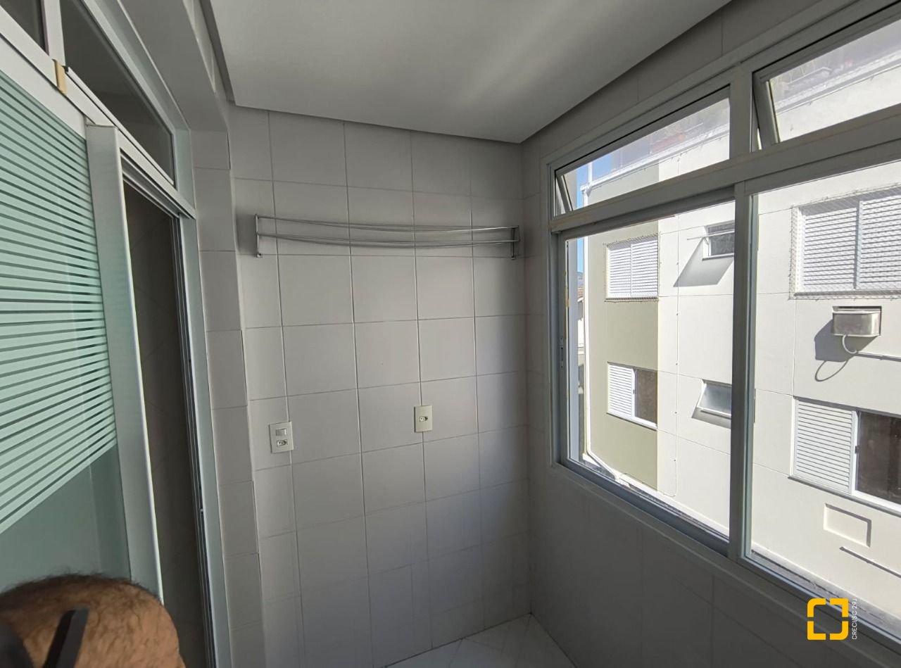 Apartamento com 142m², 4 quartos (sendo 2 suítes), 20 garagens, no bairro Lagoa da Conceição em Florianópolis
