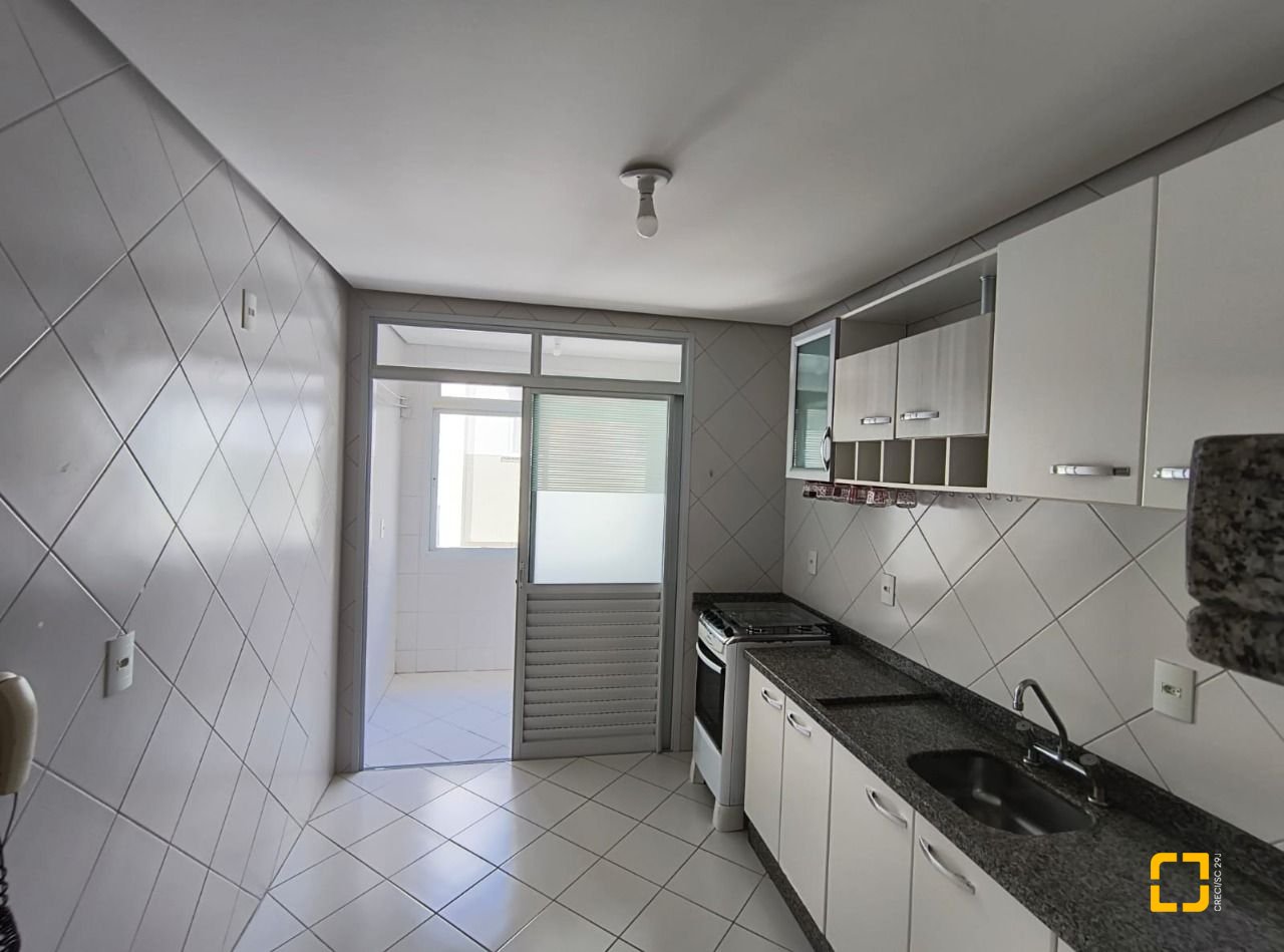 Apartamento com 142m², 4 quartos (sendo 2 suítes), 20 garagens, no bairro Lagoa da Conceição em Florianópolis