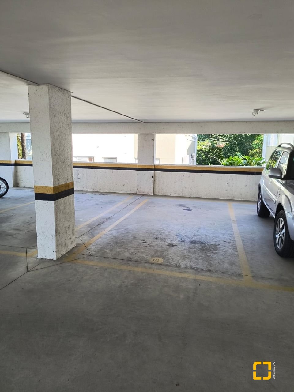 Apartamento com 142m², 4 quartos (sendo 2 suítes), 20 garagens, no bairro Lagoa da Conceição em Florianópolis