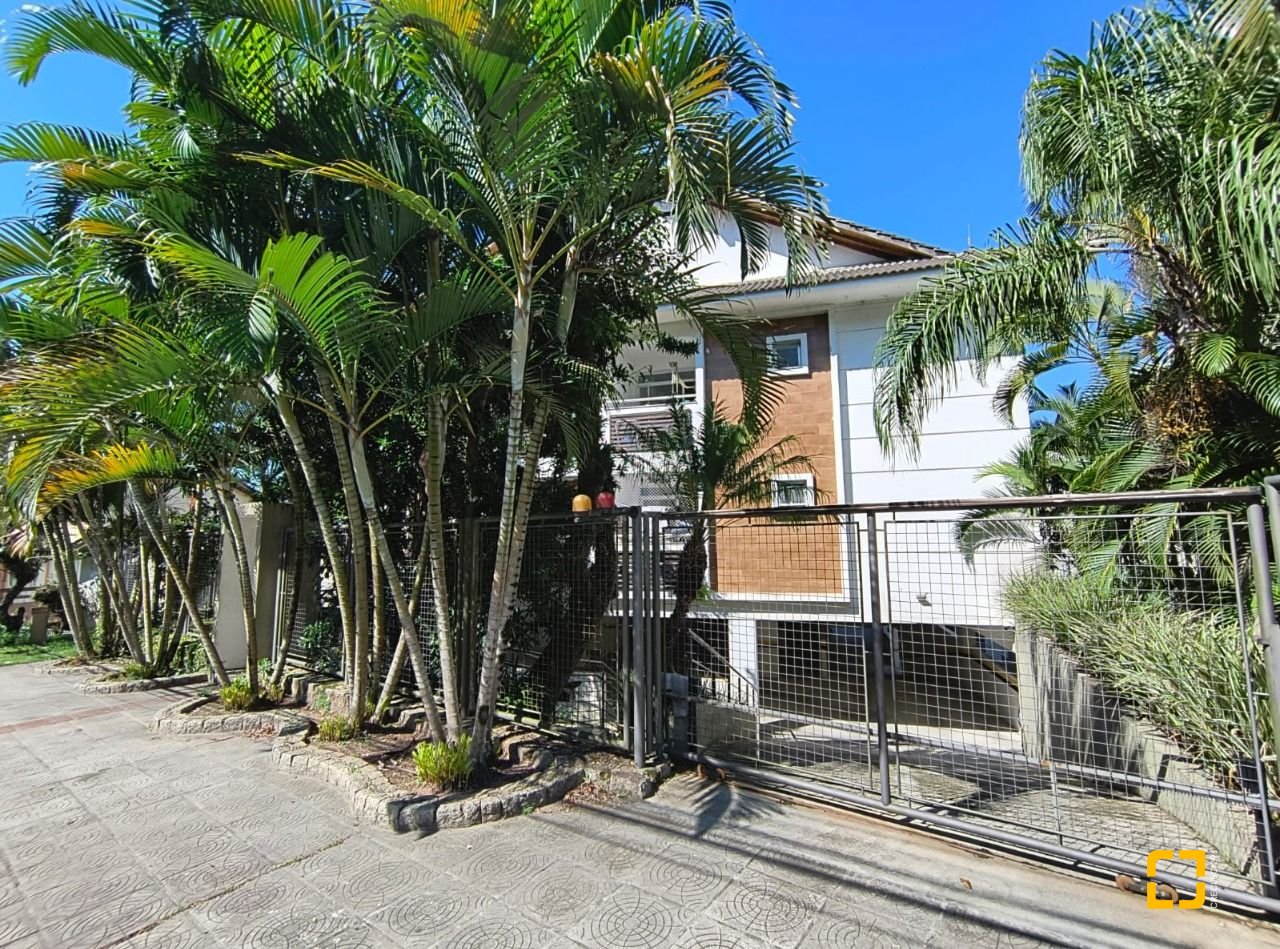 Apartamento com 142m², 4 quartos (sendo 2 suítes), 20 garagens, no bairro Lagoa da Conceição em Florianópolis