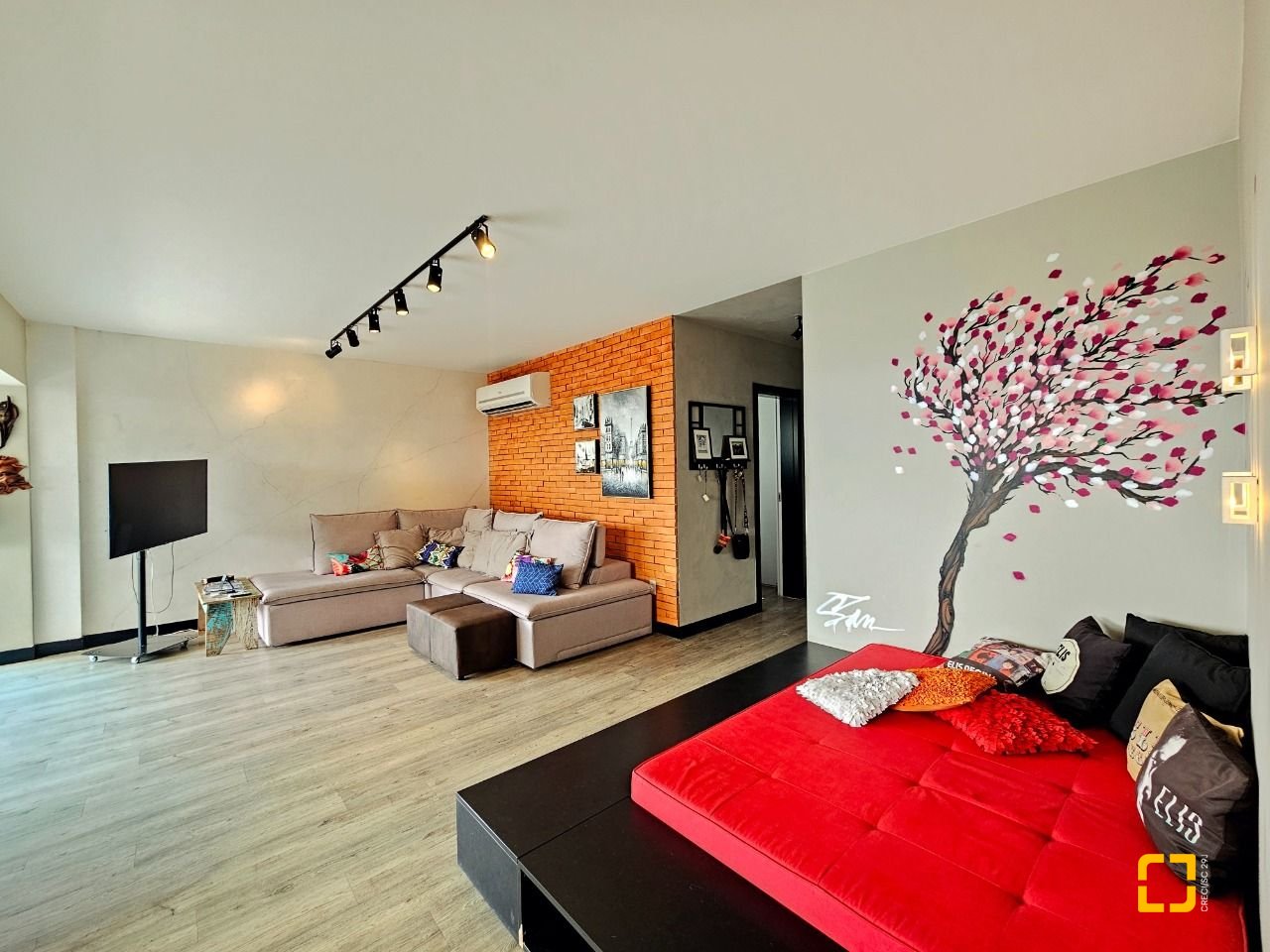 Cobertura com 170m², 6 quartos (sendo 3 suítes), 2 garagens, no bairro Estreito em Florianópolis